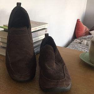 Mens ll bean Comfort Mocs. Barely worn. Sturdy slip on non slip rubber soles